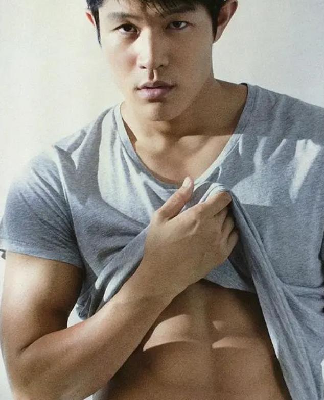 最近看了两部特别棒的电影，至少在影院让我爽到了