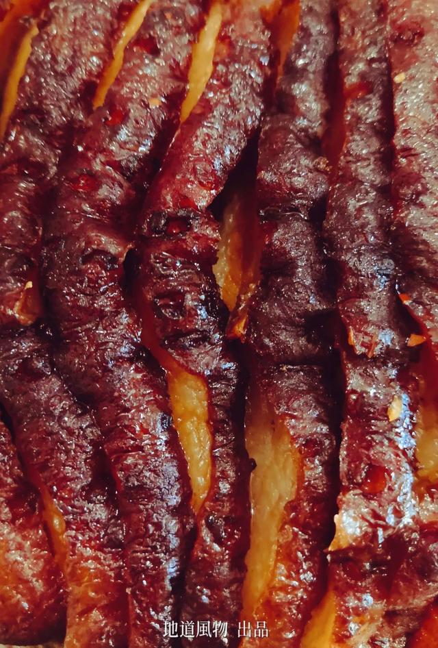 扣肉是哪里的菜，扣肉哪个城市最好吃最有名（为什么芋头会成为“扣肉”这道广东传统名菜中必备的搭配）