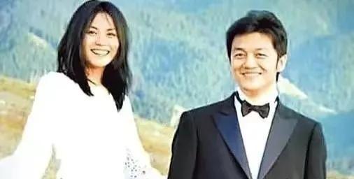 王菲李亚鹏假离婚，李亚鹏与王菲婚姻内幕（李亚鹏王菲离婚原因遭曝光）