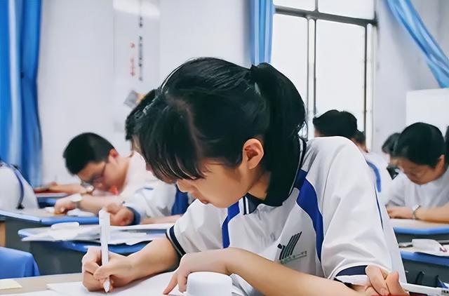 美女学霸颜值排行榜，出生时代遍布古今