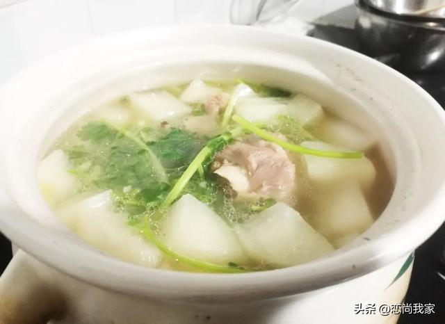 羊肉配什么菜好吃，这个季节吃羊肉配什么菜好吃（羊肉片别总是涮着吃）