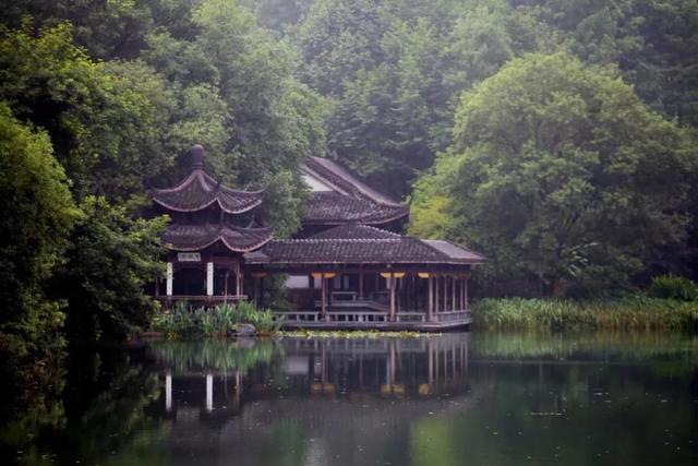 西湖风景名胜区，西湖必去的十大景点排名榜单（超实用西湖攻略）