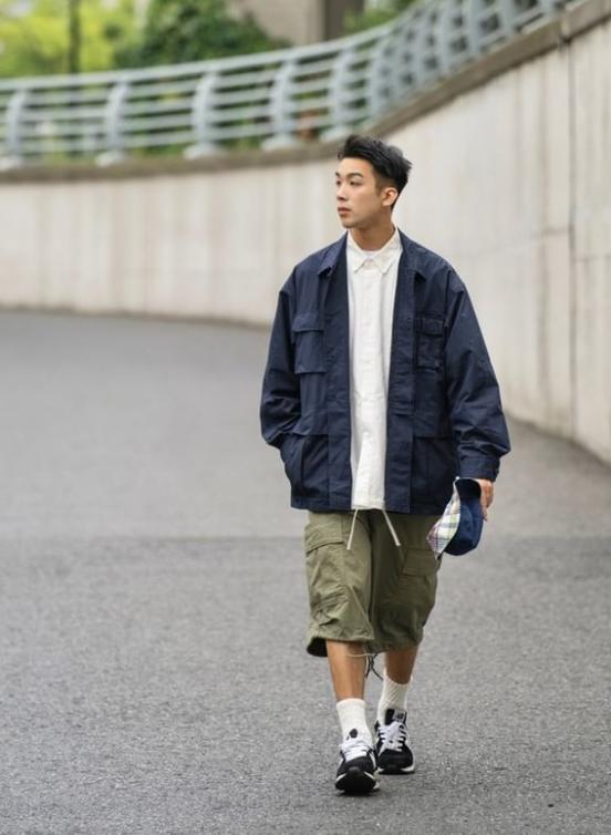 潮人的秋季造型，冬天配短裤上衣的多种穿搭