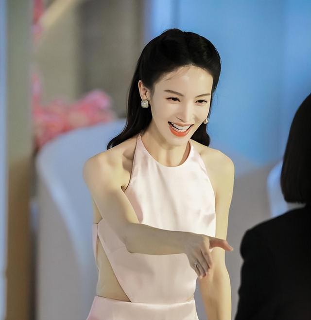 来自回族的10位女星，娱乐圈好看的回族女星