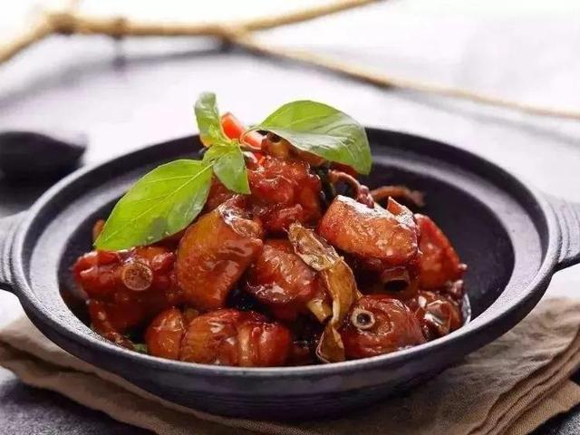 江西赣州有什么好吃的特色美食，尤其这几道菜游客大呼过瘾