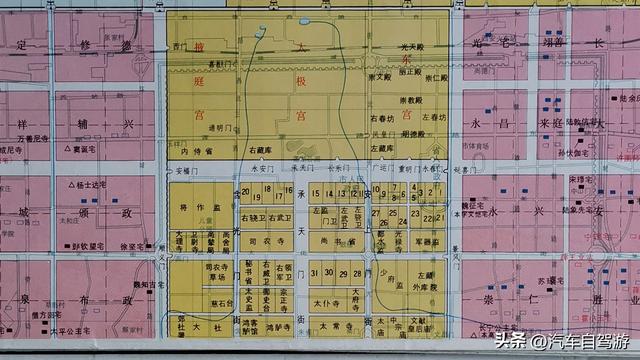 西安的钟楼是多少人记忆中的景点，穿行西安北院门