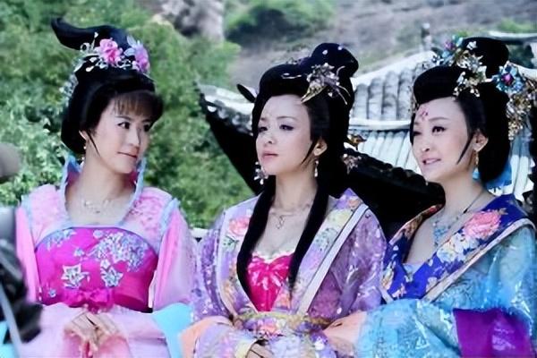 薛平贵与王宝钏大结局王宝钏死了，王宝钏苦守寒窑18年