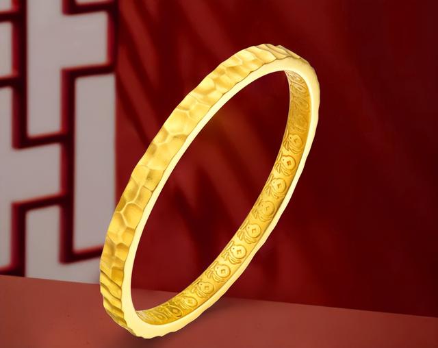 结婚佩戴的黄金首饰，结婚时买啥黄金首饰