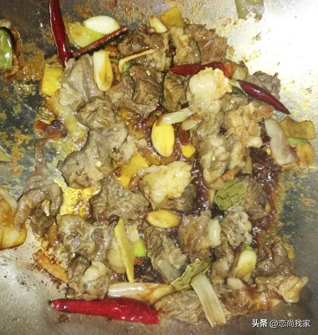 羊肉配什么菜好吃，这个季节吃羊肉配什么菜好吃（羊肉片别总是涮着吃）