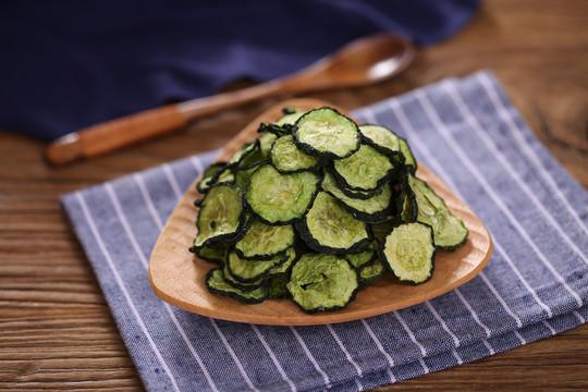 干菜怎么做好吃，农村晒干的菜怎样炒才好吃