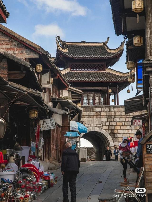 青岩古镇旅游攻略，贵州贵阳青岩古镇旅游攻略