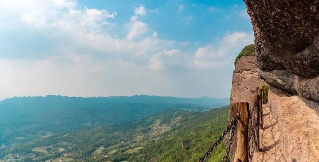 西昌三日游最佳路线，四川旅游攻略景点必去三日游