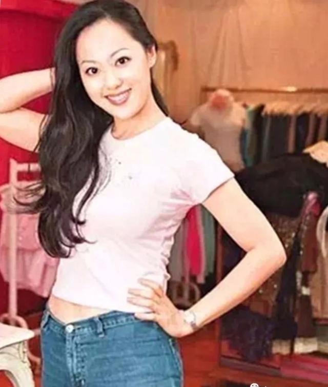 章小蕙年轻时的美貌，看了20岁的章小蕙超漂亮照片