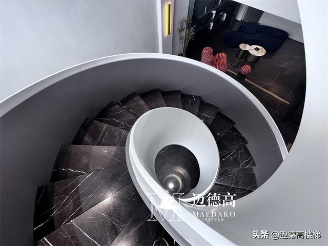 钢结构旋转楼梯，钢结构楼梯有几种类型