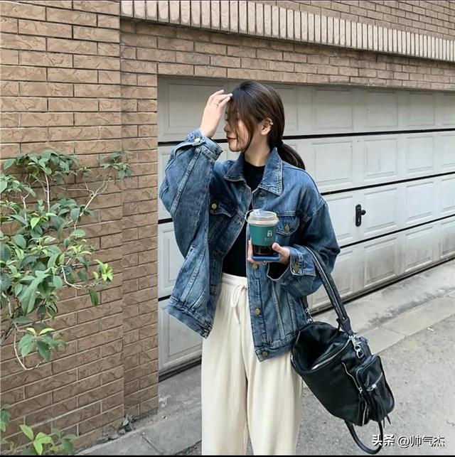 工装裤怎样搭配最好，工装裤的搭配建议