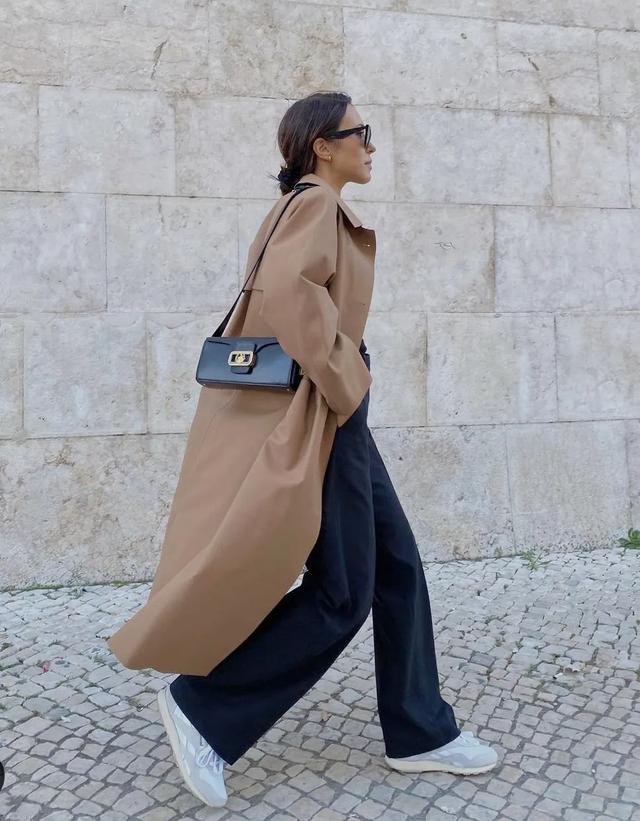 驼色大衣搭配图片，让你从20岁优雅到60岁的驼色大衣（驼色大衣怎么穿搭有气场）