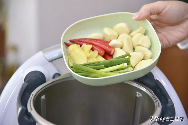 酥脆麻辣兰花豆的做法，这菜蛋白含量比黄豆高