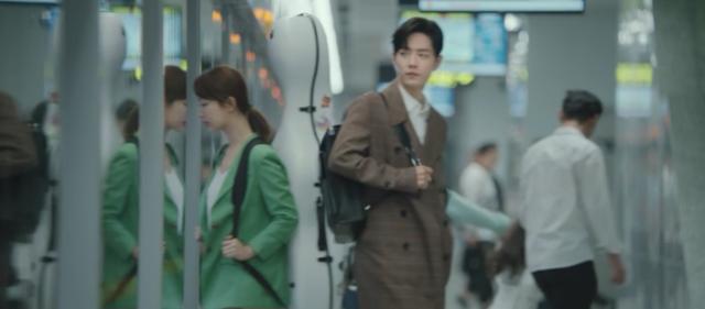 三体什么时候上映，国内版三体什么时候上映（电视剧《三体》1月15日开播）