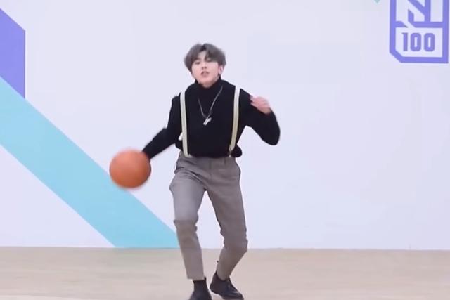 b站教学蔡徐坤，B站鬼畜顶流鸡哥