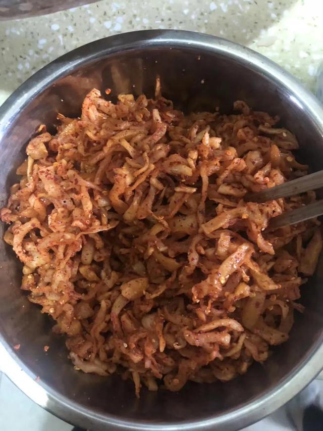 简单自制萝卜干，萝卜干这样腌制只需简单几步