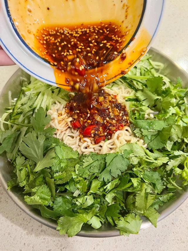 冷面热做的做法，家常冷面热做的方法