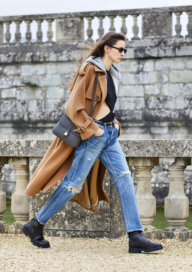 驼色大衣搭配图片，让你从20岁优雅到60岁的驼色大衣（驼色大衣怎么穿搭有气场）