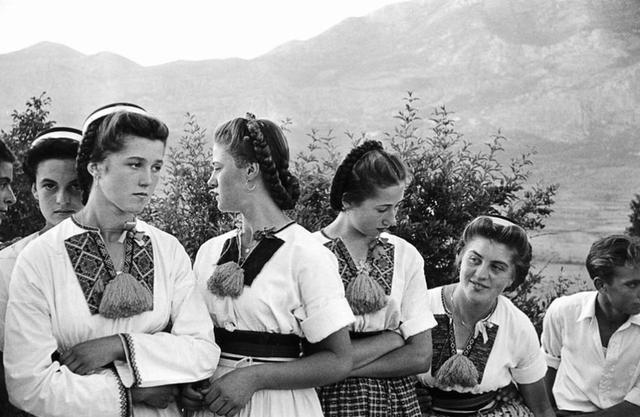 南斯拉夫解体成了哪个国家，解体后一分为七