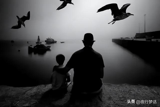 为什么你现在越来越沉默，我们都变得越来越沉默了