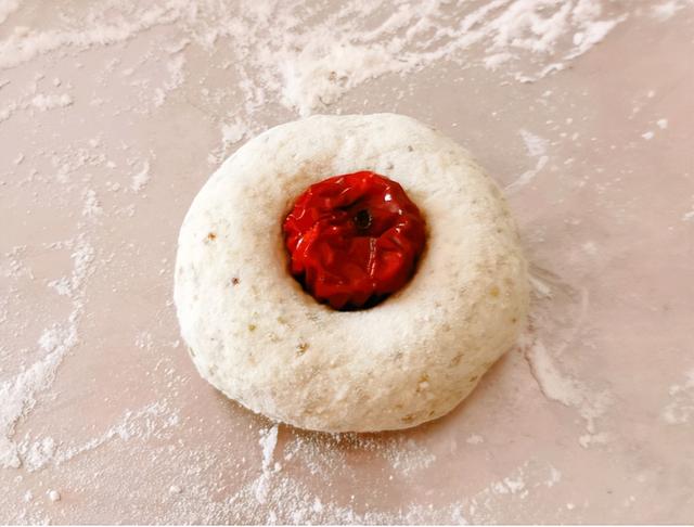 红枣馒头怎么做，在家如何自己制作红枣馒头