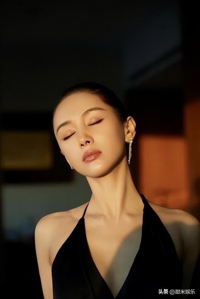 王朔与王子文私下关系，与贾乃亮传绯闻多年、未婚生子