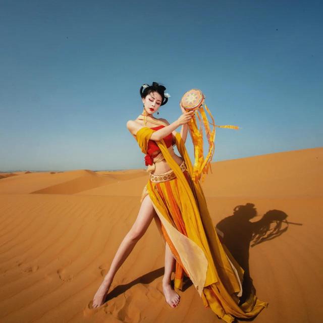 不受约束的沙漠之舟，字如其人——王献之《中秋帖》探析