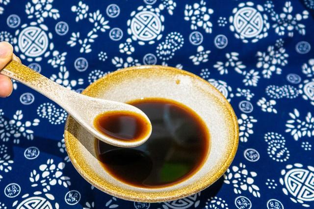 白醋为什么可以软化鱼刺，吃醋能软化血管软化鱼刺