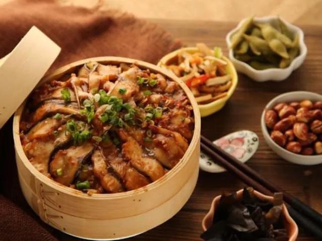 江西赣州有什么好吃的特色美食，尤其这几道菜游客大呼过瘾