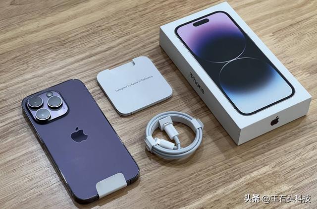 苹果官网充电器，我们一般在苹果官网买哪种充电器（苹果三件套3合1绿联充电器评测分享）