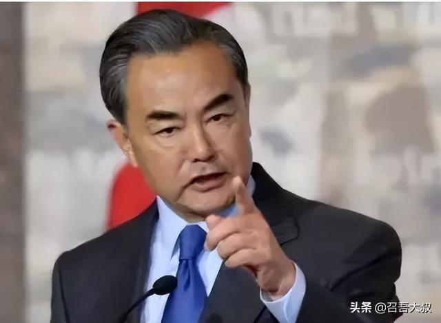 知恩而感恩更要报恩不要嘲笑别人，忘记有恩别人