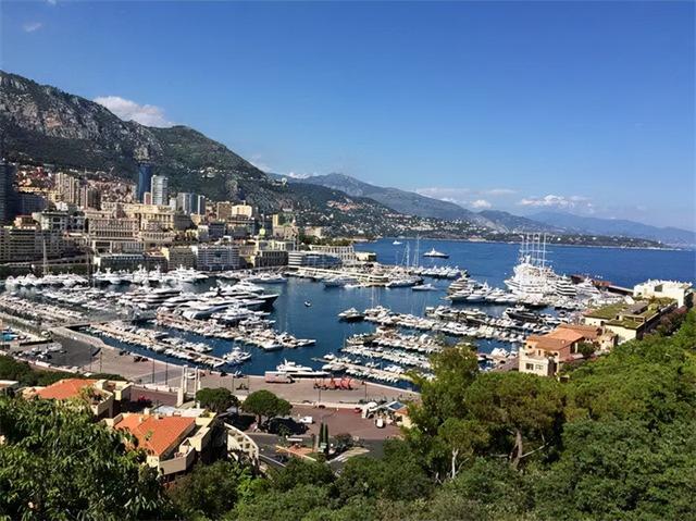 世界上最小岛国瑙鲁没有首都，同为南太平洋岛国