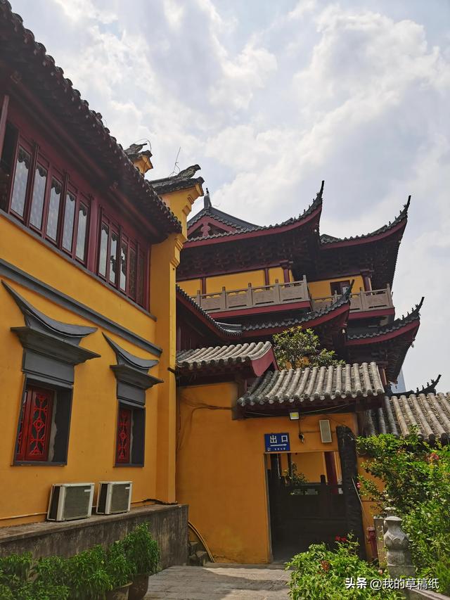 鸡鸣寺在哪个城市，古鸡鸣寺地点（天太热，南京鸡鸣寺的樱花开了）