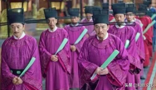 红楼梦林黛玉葬花的原因，刘姥姥揭开林黛玉死因