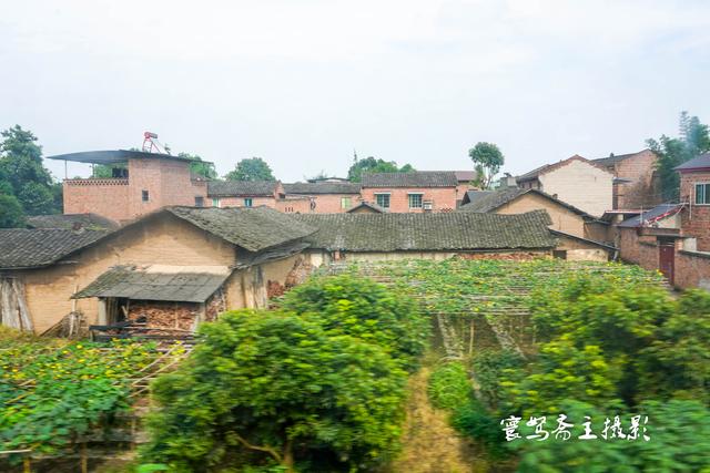 内江至重庆火车时刻表和沿途站点，春运期间永川东站旅客列车时刻表出炉