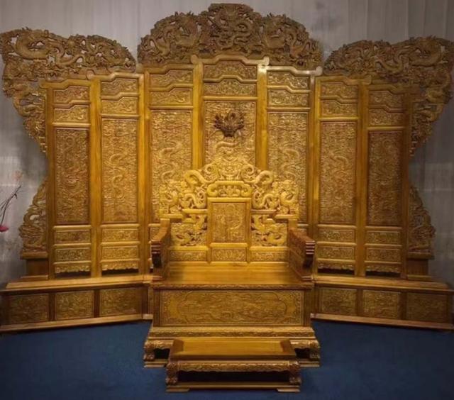 老农有座祖传金丝楠木屋，湖北一金丝楠木屋估值8亿