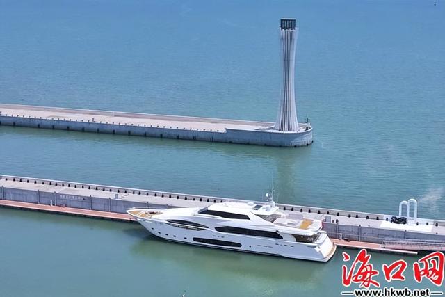 国内十大超级游艇，价值1.5亿元豪华游艇吸睛