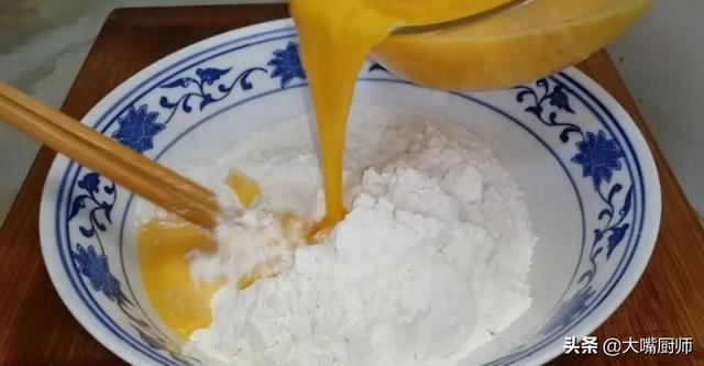 家庭自制手擀面怎么和面，和面别只会加水