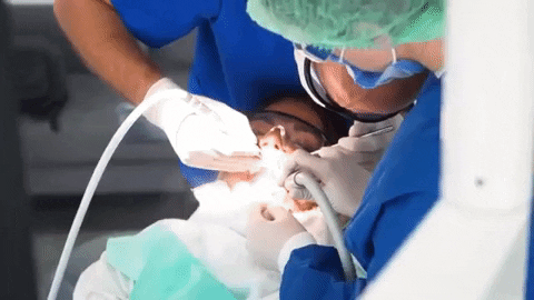 第一次洗牙疼不疼，洗牙疼不疼大概多长时间（分享一下第一次洗牙的经历和感受）