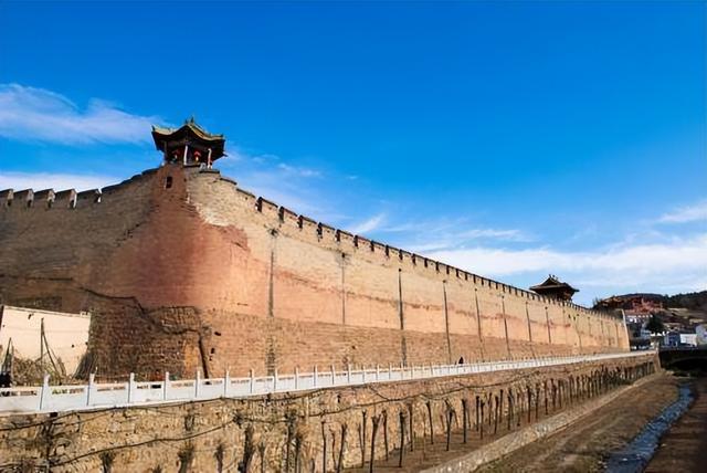 山西历史古城介绍，庭院深深中透着富华