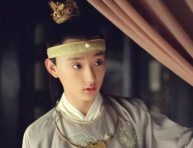 红楼梦新版和原版有什么不同，红楼梦2个版本差距明显