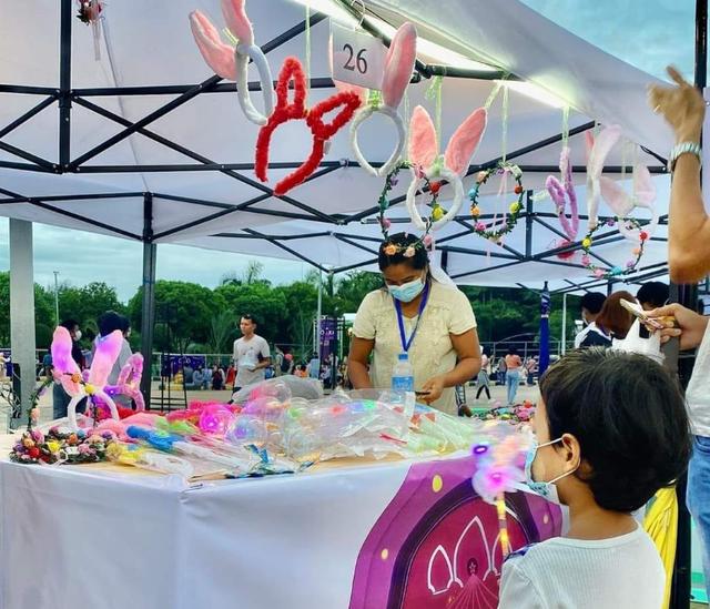 缅甸点灯节完整，实拍缅甸点灯节盛况