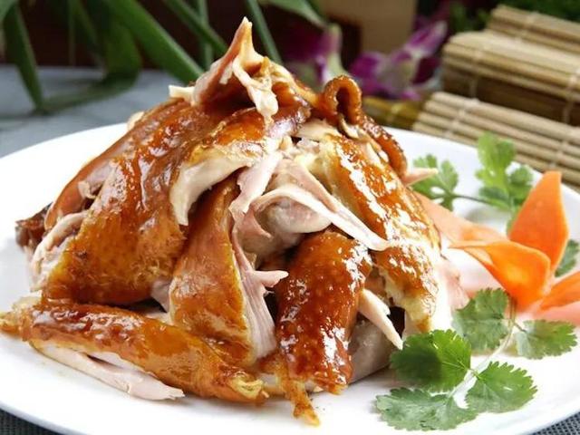 江西赣州有什么好吃的特色美食，尤其这几道菜游客大呼过瘾