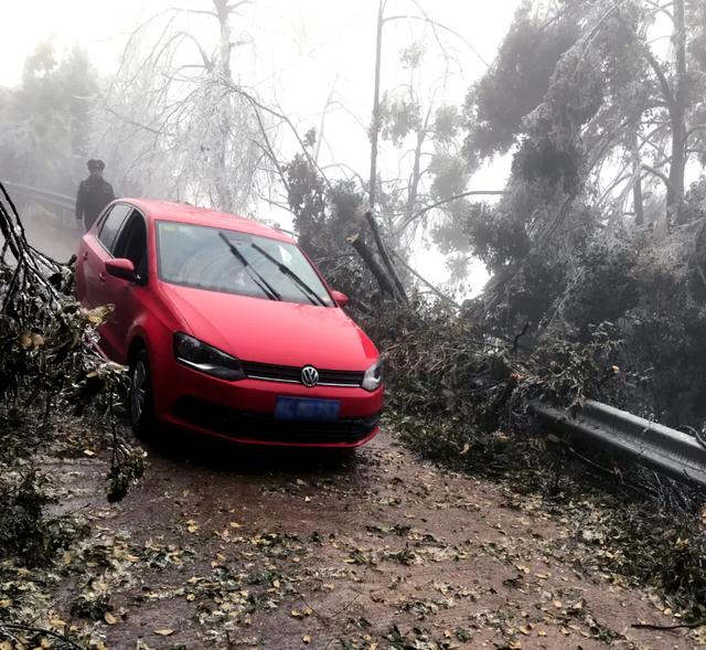 广西哪几个县道路结冰，广西多地出现冰冻、雾凇