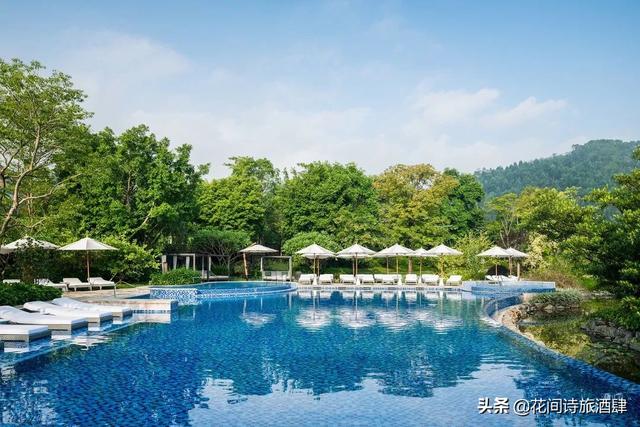 清远温泉度假村房内带私人温泉池，清远鹤鸣洲温泉度假村两日游放大招