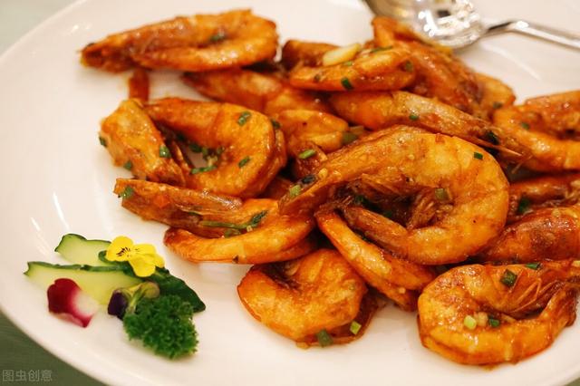 油焖大虾的制作方法，油焖大虾最简单的做法家常